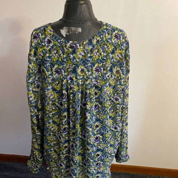 Lane Bryant Floral print blouse, size 26/28 - Picture 3 of 5